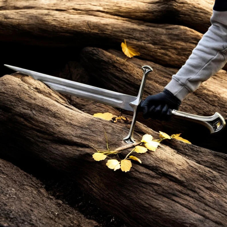 Narsil Shard Replica Sword – Lord of the Rings Inspired Decorative Collectible / Cosplay Prop